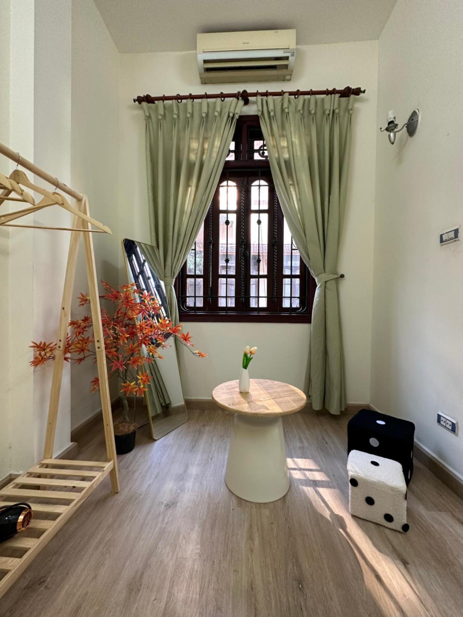 Panda * Hanoi